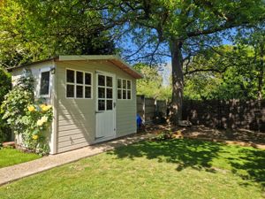 Craigfield Avenue- click for photo gallery